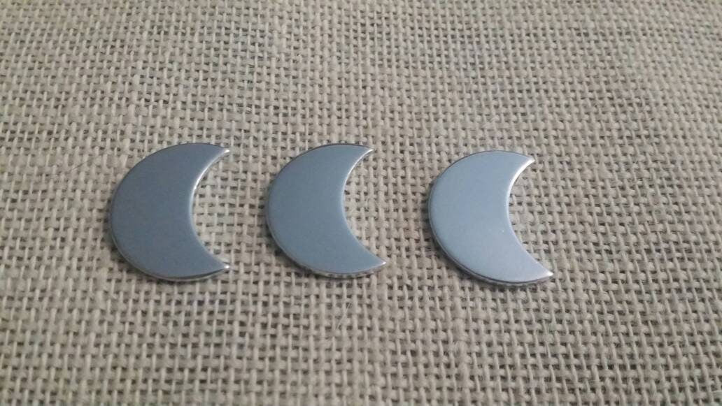 10 Pack of 1 1/8' Polished Crescent Moon Blanks 14g Aluminum